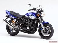 Мотоциклы: Honda CB400SF S Super Four VS Yamaha XJR400R